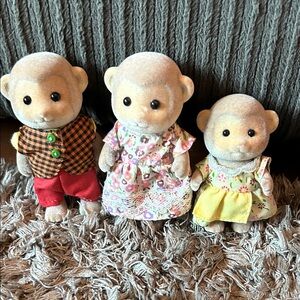 Calico Critters Adorable Family of Mango Monkey Figurines
